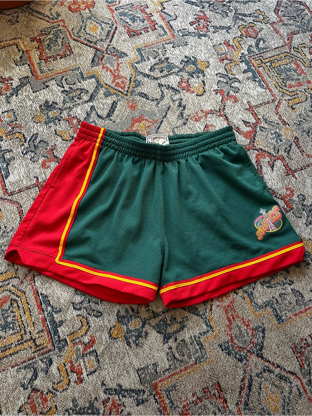 Sonics Mitchell & Ness Green Hardwood Classics NBA Shorts with Red Trim Patch